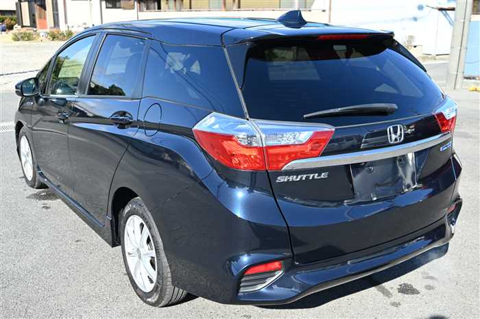 2015 Honda SHUTTLE HYBRID DAA-GP7 (UW-69a6941789641)[3]