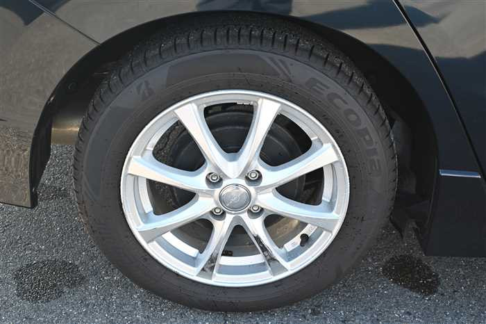 2015 Honda SHUTTLE HYBRID DAA-GP7 (UW-69a6941789641)[8]