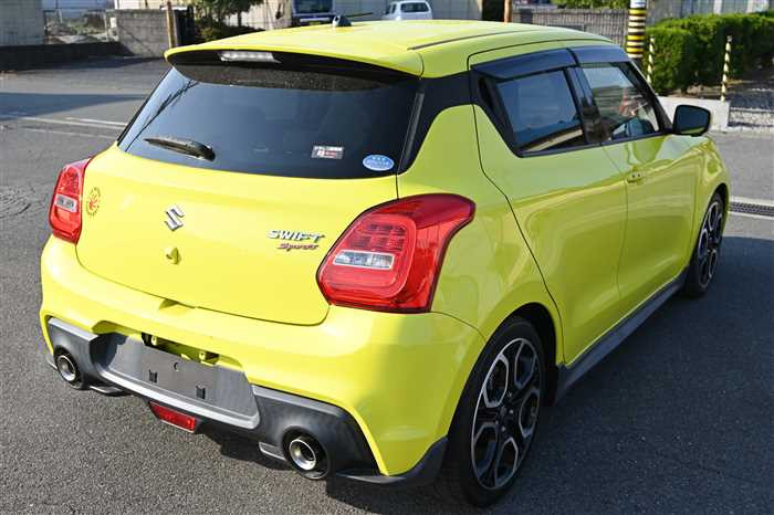 2018 Suzuki Swift CBA-ZC33S (UW-69a69418366b3)[1]