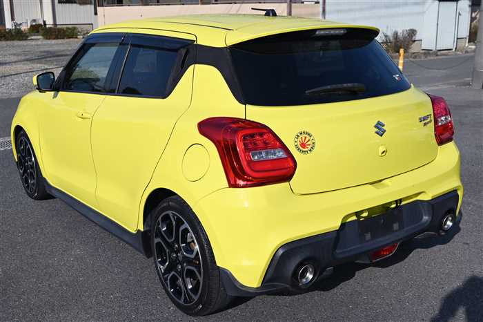 2018 Suzuki Swift CBA-ZC33S (UW-69a69418366b3)[3]