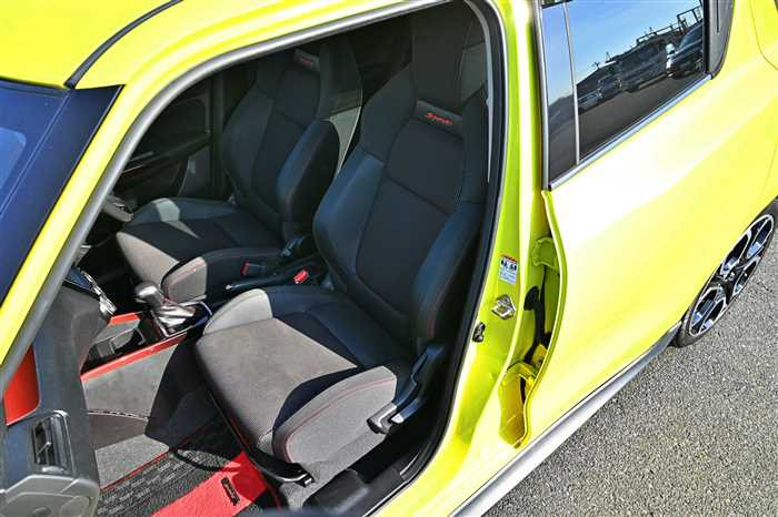 2018 Suzuki Swift CBA-ZC33S (UW-69a69418366b3)[14]