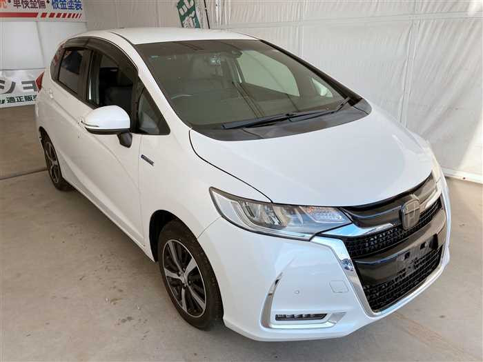 2018 Honda Fit Hybrid DAA-GP5 (UW-69a6941920d90)[2]