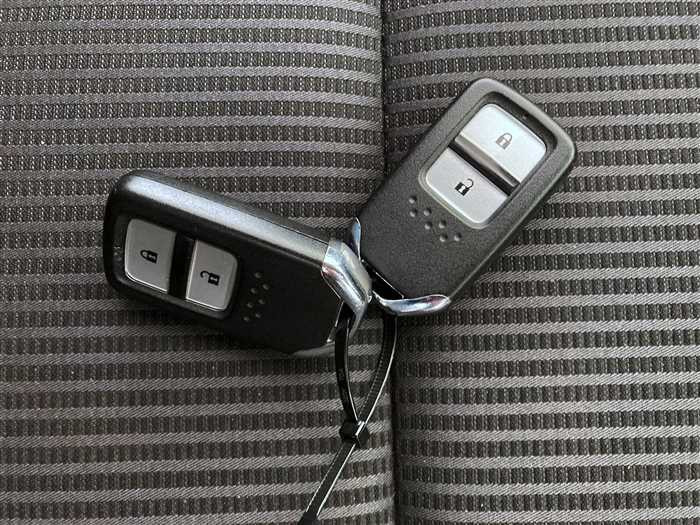 2018 Honda Fit Hybrid DAA-GP5 (UW-69a6941920d90)[23]