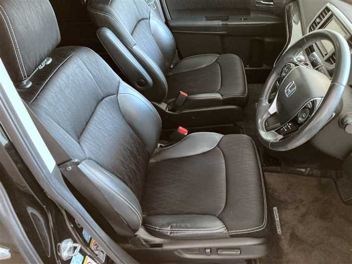 2014 Honda Odyssey DBA-RC1 (UW-69a6941936a87)[9]