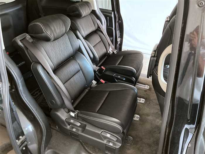 2014 Honda Odyssey DBA-RC1 (UW-69a6941936a87)[10]