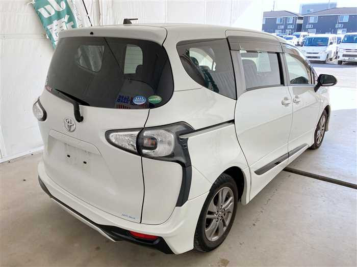 2016 Toyota Sienta DBA-NSP170G (UW-69ad0008e8e64)[1]