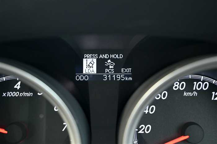 2017 Toyota Mark X DBA-GRX130 (UW-69ad000549ee1)[27]