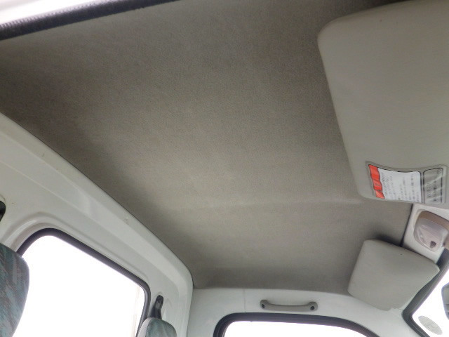 1999 Suzuki Carry Truck DA52T (UW-69a6aebf9b18b)[16]