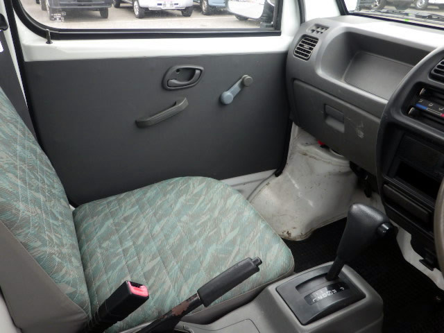 1999 Suzuki Carry Truck DA52T (UW-69a6aebf9b18b)[8]