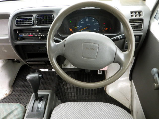 1999 Suzuki Carry Truck DA52T (UW-69a6aebf9b18b)[4]