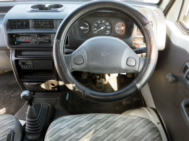 2001 Daihatsu Hijet Truck S210P (UW-699fe7cb7753e)[4]