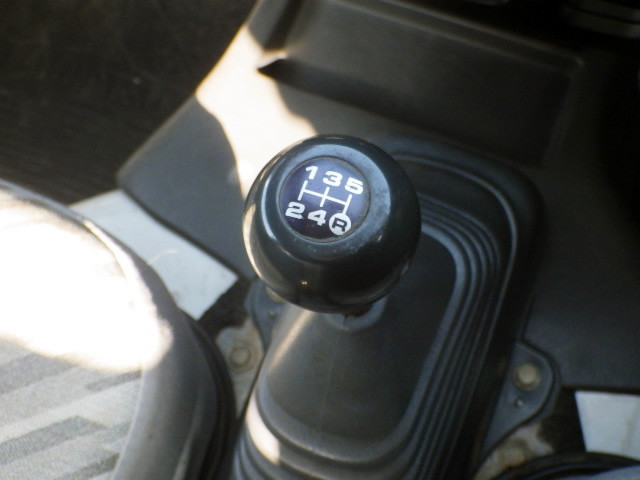 2001 Daihatsu Hijet Truck S210P (UW-699fe7cb7753e)[13]