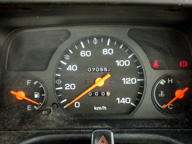 2000 Subaru Sambar TT2 (UW-699fedcdbc0ae)[12]