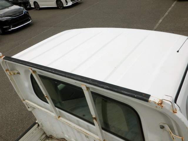 2000 Mitsubishi Minicab Truck U62T (UW-69a6b8f2807d7)[18]