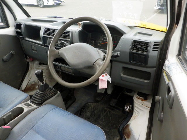 2000 Mitsubishi Minicab Truck U62T (UW-69a6b8f2807d7)[10]