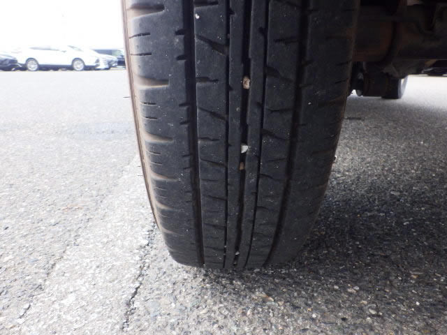 2000 Mitsubishi Minicab Truck U62T (UW-69a6b8f2807d7)[29]