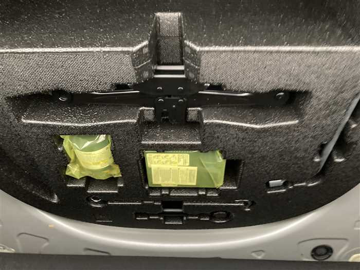 2020 Toyota Camry Hybrid 6AA-AXVH70 (UW-69ad001de45c4)[13]