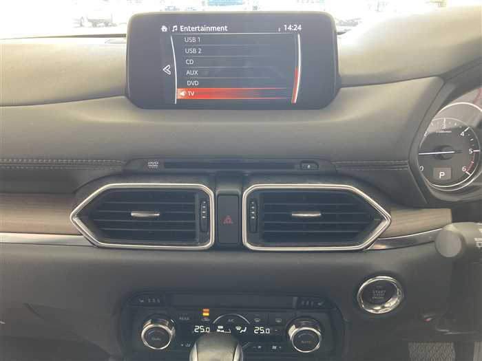 2018 Mazda CX-8 3da-kg2p (UW-69b2794059a94)[24]