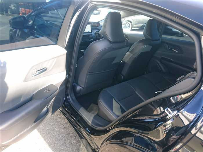 2025 Toyota Prius MXWH60 (UW-69ad001fcb469)[12]