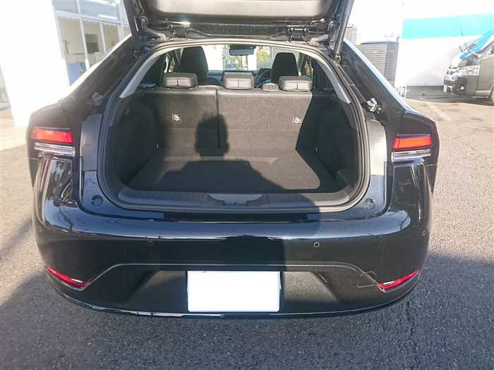 2025 Toyota Prius MXWH60 (UW-69ad001fcb469)[13]