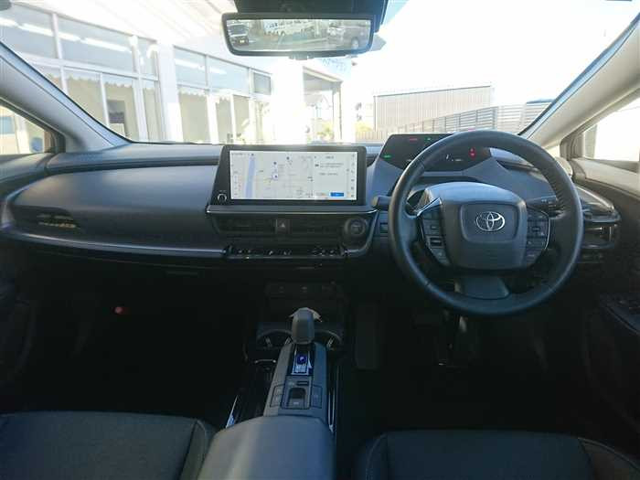 2025 Toyota Prius MXWH60 (UW-69ad001fcb469)[16]