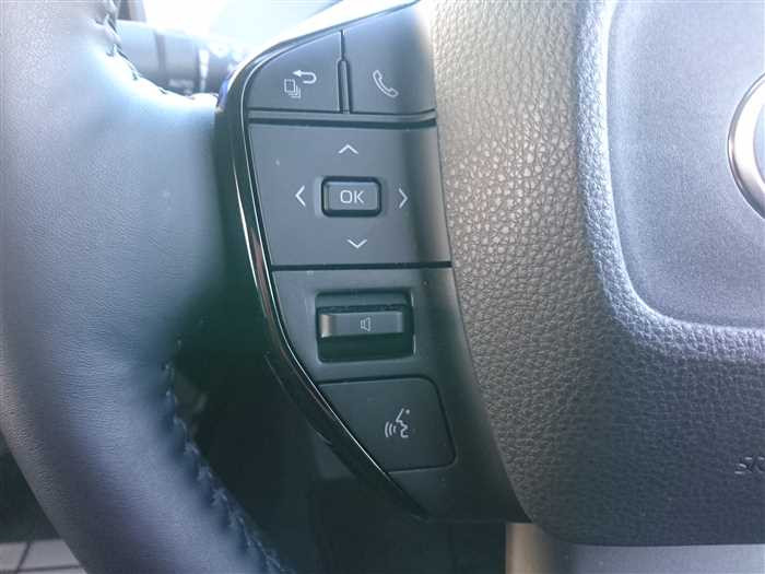 2025 Toyota Prius MXWH60 (UW-69ad001fcb469)[24]