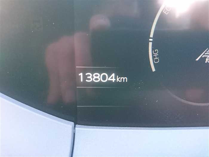 2025 Toyota Prius MXWH60 (UW-69ad001fcb469)[27]