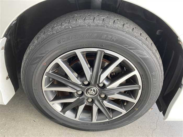 2015 Toyota Voxy DBA-ZRR80W (UW-69ad00223f686)[7]