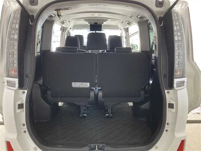 2015 Toyota Voxy DBA-ZRR80W (UW-69ad00223f686)[12]