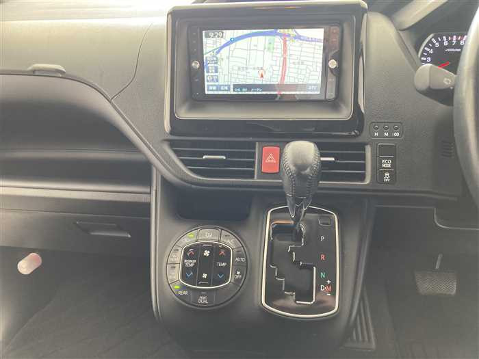 2015 Toyota Voxy DBA-ZRR80W (UW-69ad00223f686)[20]