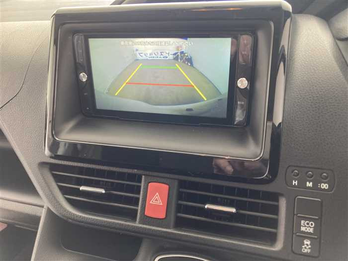 2015 Toyota Voxy DBA-ZRR80W (UW-69ad00223f686)[21]