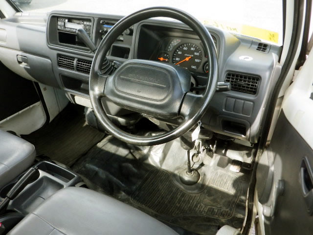 2000 Subaru Sambar TT1 (UW-69aa8c528739f)[10]