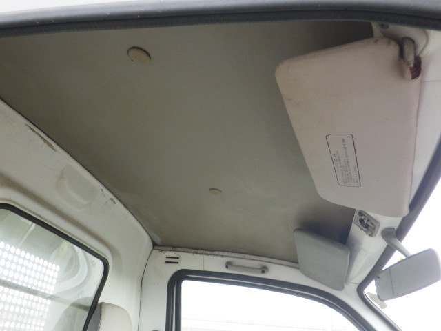 1994 Mitsubishi Minicab Truck U42T (UW-69aa8fa55e165)[19]