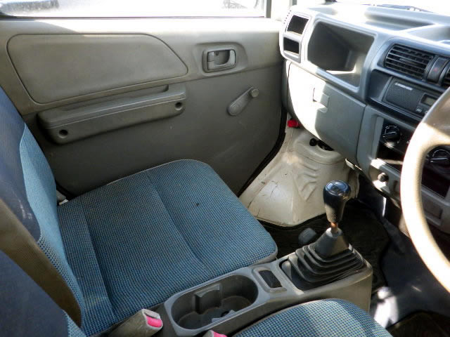 1999 Mitsubishi Minicab Truck U62T (UW-69c22df1a9378)[8]