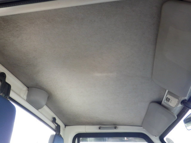 1999 Mitsubishi Minicab Truck U62T (UW-69c22df1a9378)[17]