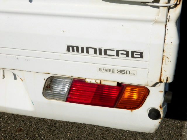 1999 Mitsubishi Minicab Truck U62T (UW-69c22df1a9378)[32]