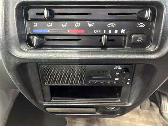 1999 Suzuki Carry Truck DB52T (UW-69a136dfea804)[6]