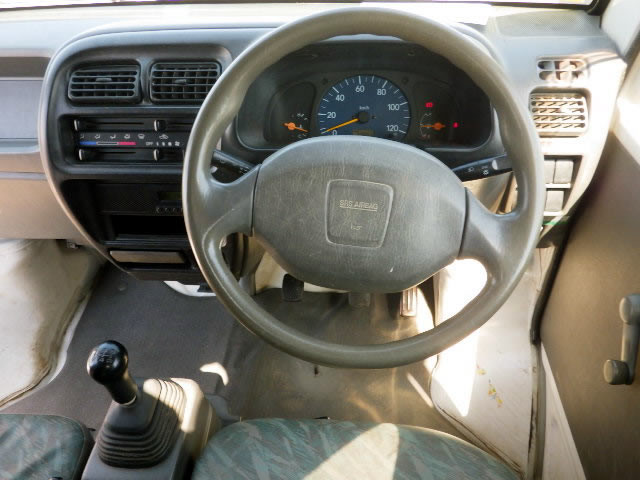 1999 Suzuki Carry Truck DB52T (UW-69c4e45f436e6)[4]