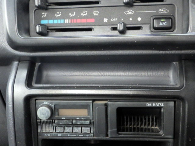 2000 Daihatsu Hijet Truck S200P (UW-69b25d437c6c1)[11]