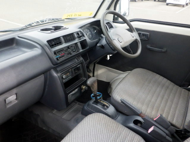 2000 Daihatsu Hijet Truck S200P (UW-69b25d437c6c1)[9]