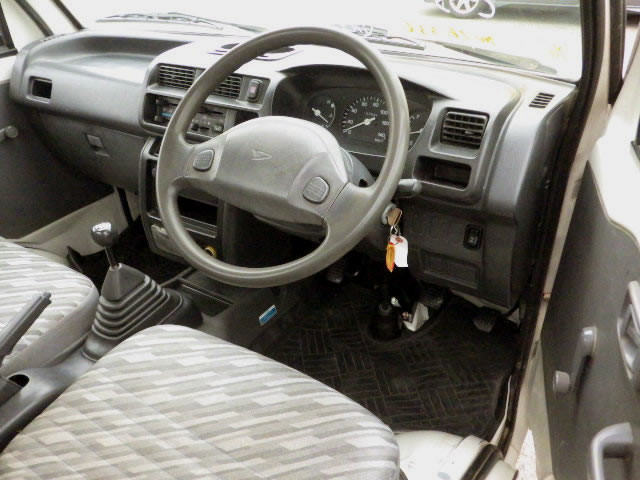 2001 Daihatsu Hijet Truck S200P (UW-69b264840439a)[10]