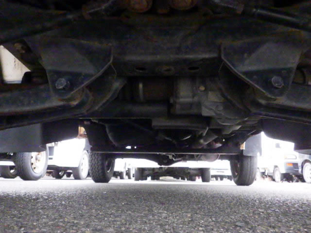 2001 Daihatsu Hijet Truck S200P (UW-69b264840439a)[23]