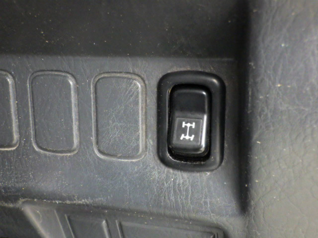 2001 Daihatsu Hijet Truck S200P (UW-69b264840439a)[14]