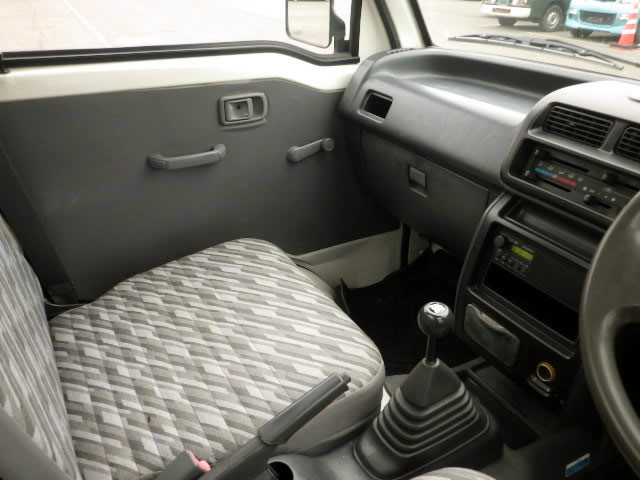 2001 Daihatsu Hijet Truck S200P (UW-69b264840439a)[8]