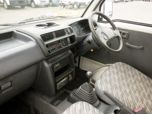 2001 Daihatsu Hijet Truck S200P (UW-69b264840439a)[9]