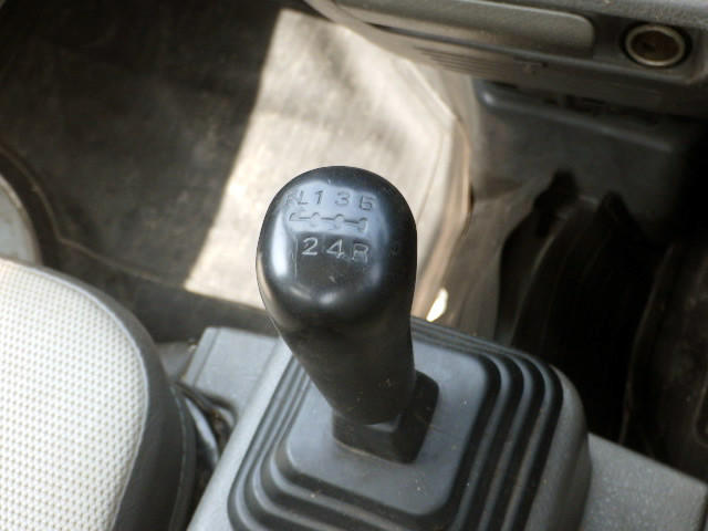 1998 Suzuki Carry Truck DD51T (UW-69d71a04e152a)[13]