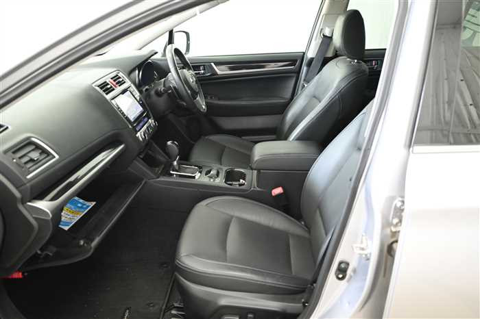 2015 Subaru Legacy B4 DBA-BN9 (UW-69a693d7b1bc0)[17]