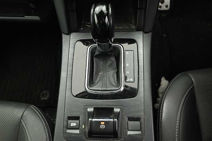 2015 Subaru Legacy B4 DBA-BN9 (UW-69a693d7b1bc0)[22]