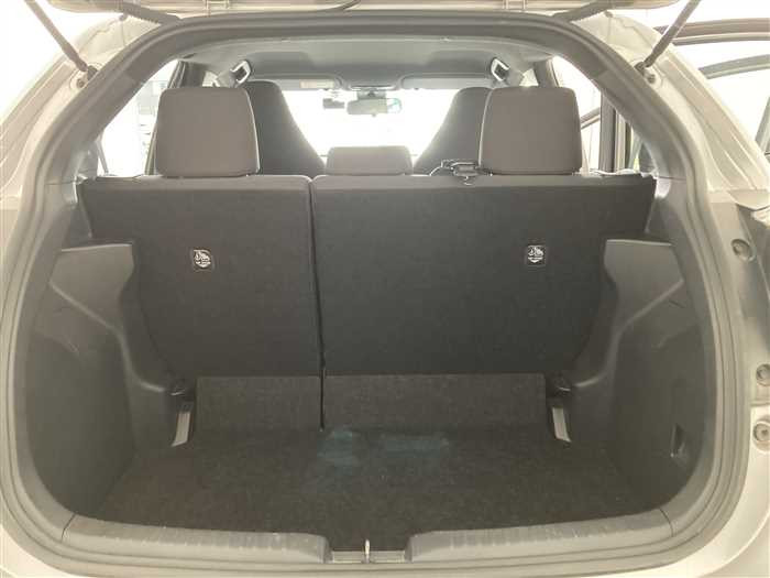 2023 Toyota Yaris 5BA-KSP210 (UW-69ad000f2ac65)[11]