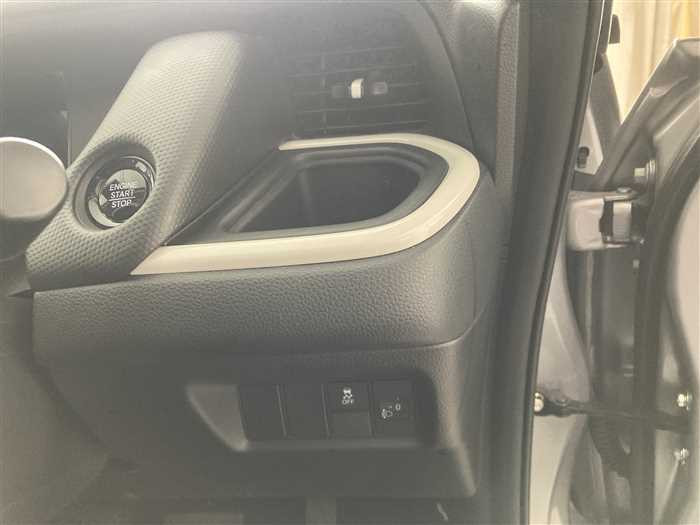 2023 Honda Fit 5BA-GS4 (UW-69a693d9a2f78)[17]